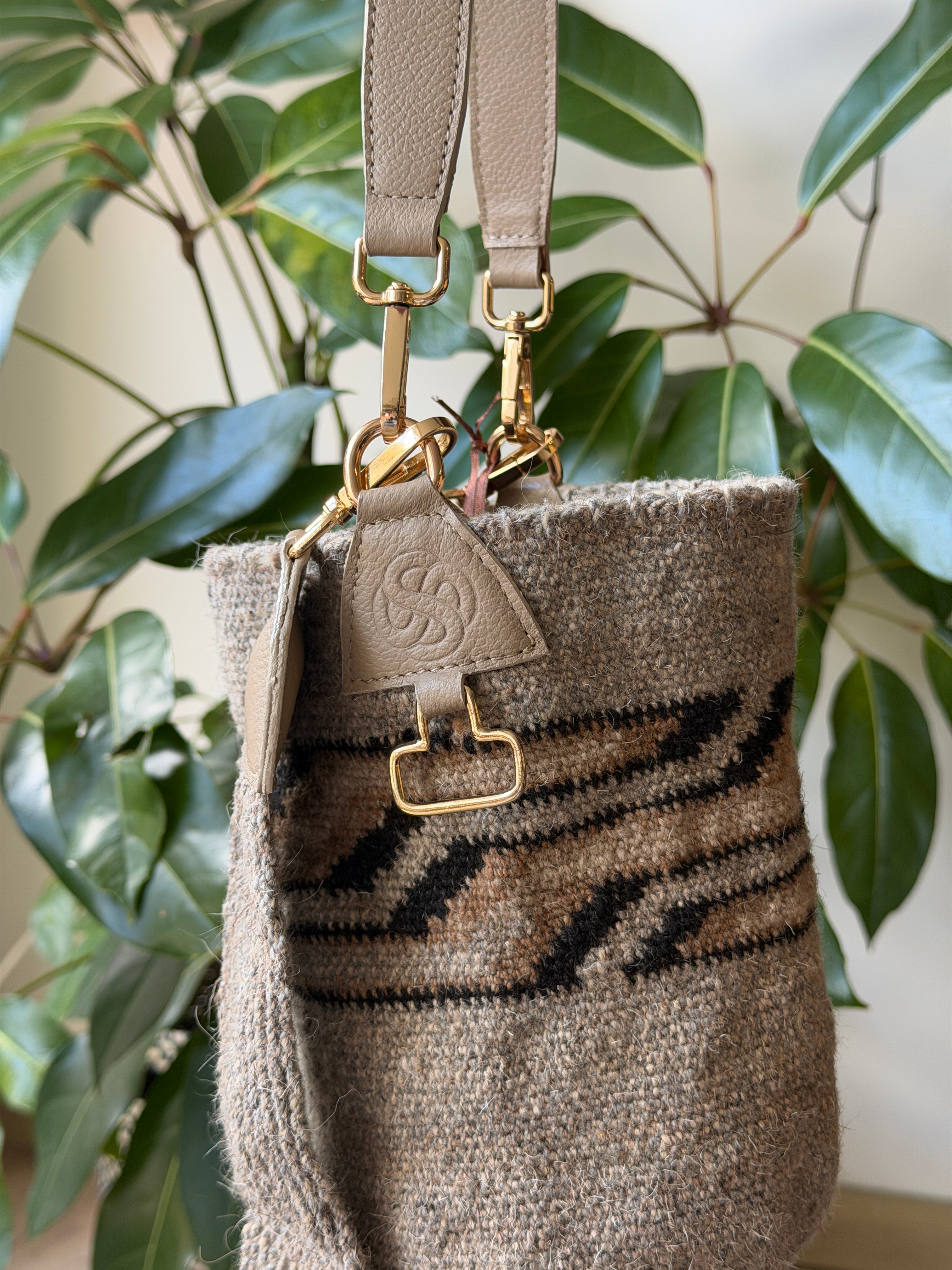 Mochila Arhuaca - Cuero Beige Escalera