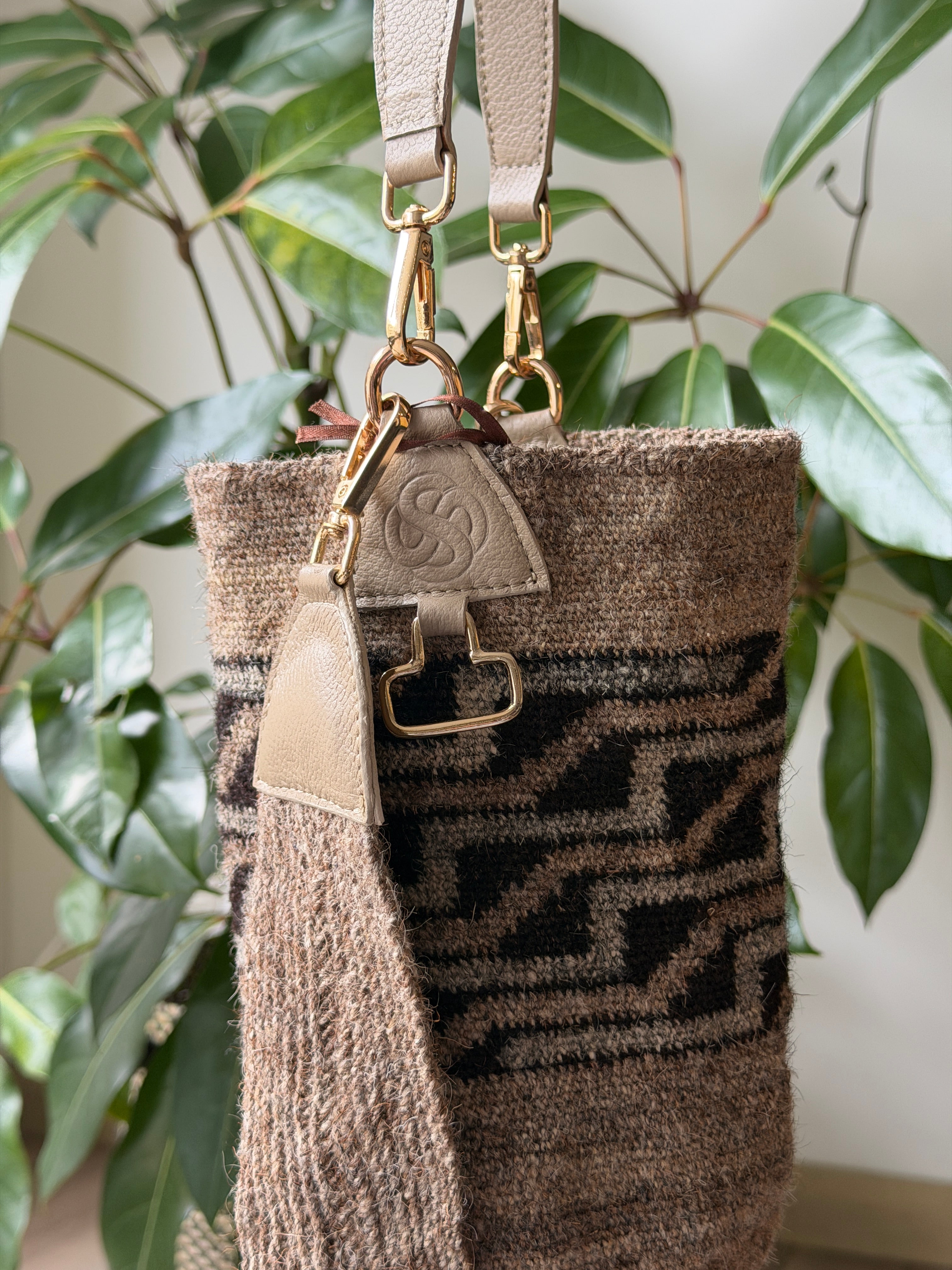 Mochila Arhuaca - Cuero Beige Escaleras